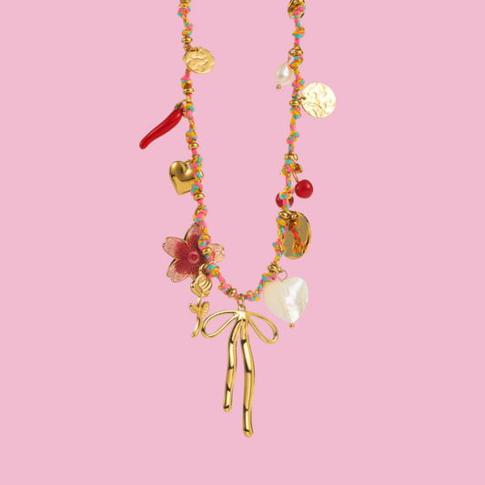Collier Amoura